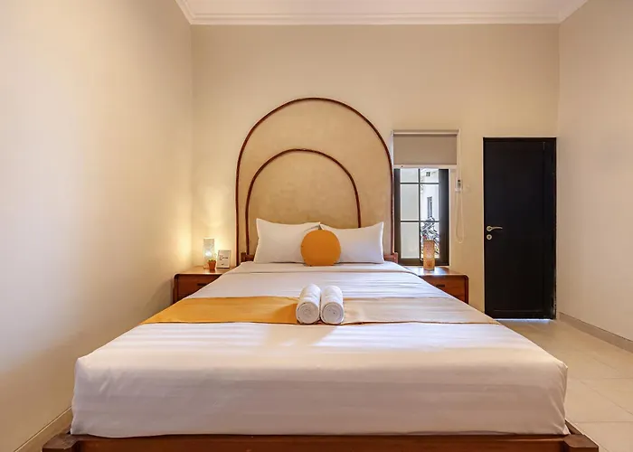 Cove Chara Hotel